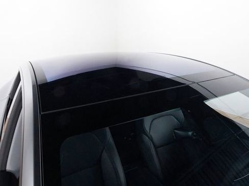 Used 2026 Tesla Model Y AWD image 5