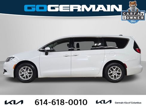 Used 2023 Chrysler Voyager LX image 13