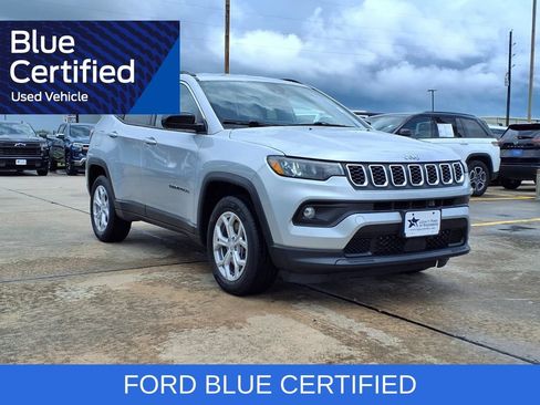 Used 2024 Jeep Compass Latitude AWD/4WD image 4