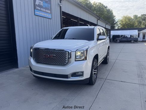 Used 2015 GMC Yukon Denali w/ Premium Package AWD/4WD image 14