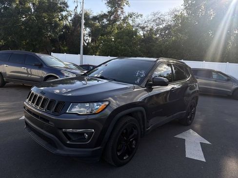 Used 2018 Jeep Compass Latitude w/ Popular Equipment Group FWD image 15