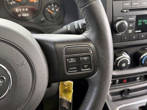 Used 2015 Jeep Patriot High Altitude image 21