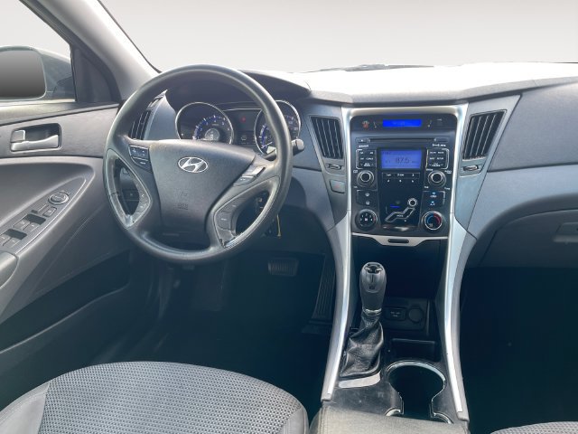 Used 2011 Hyundai Sonata GLS FWD image 11