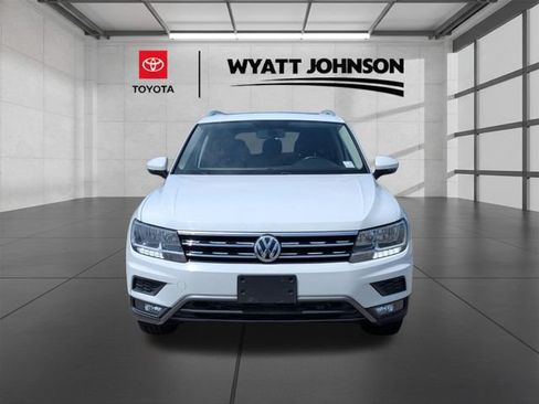 Used 2018 Volkswagen Tiguan SEL AWD/4WD image 8