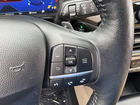 Certified 2020 Ford Escape Titanium image 24