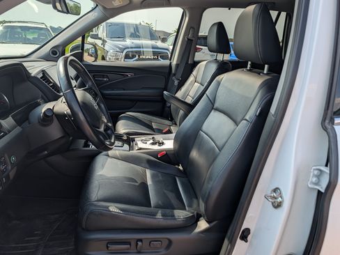 Used 2020 Honda Pilot Touring image 6