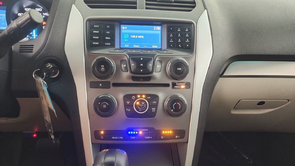 Used 2015 Ford Explorer FWD image 15