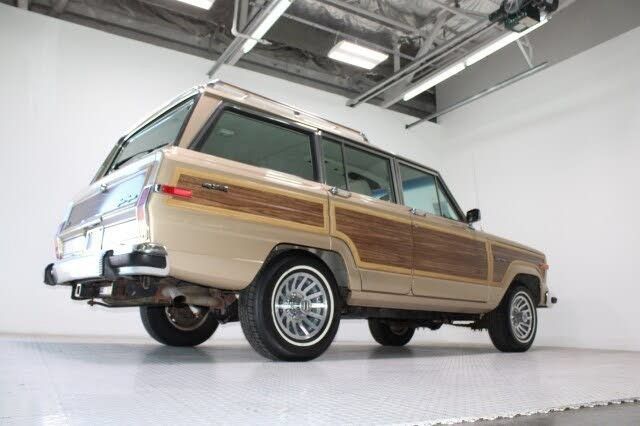 Used 1989 Jeep Grand Wagoneer AWD/4WD image 13