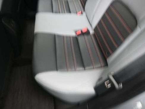 Used 2023 Nissan Kicks SR w/ SR Premium Package FWD image 21