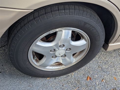 Used 2000 Honda Accord EX image 16