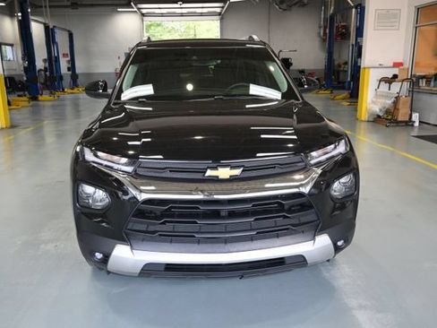 Used 2022 Chevrolet TrailBlazer LT w/ Convenience Package AWD/4WD image 2