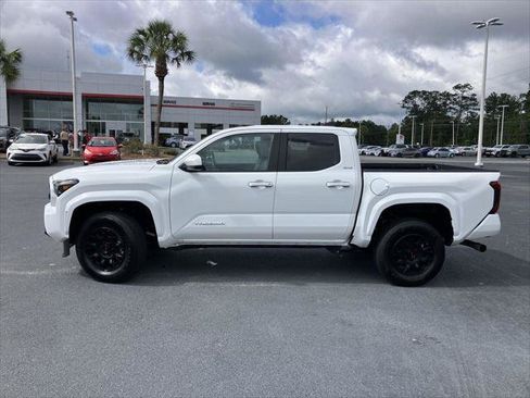 Certified 2025 Toyota Tacoma SR5 RWD image 2