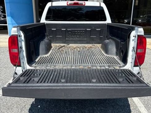 Used 2021 Chevrolet Colorado LT RWD image 5