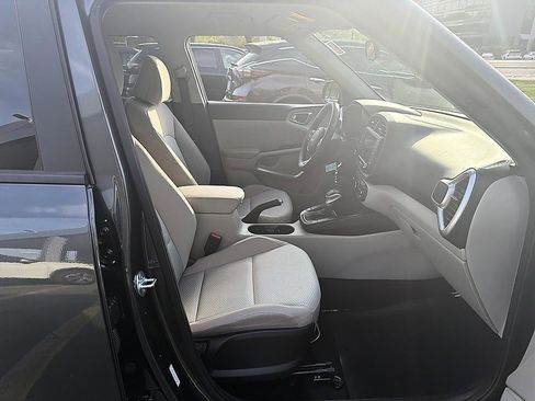 Used 2024 Kia Soul LX image 19