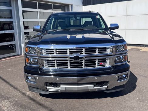 Used 2015 Chevrolet Silverado 1500 LTZ Z71 w/ LTZ Plus Package AWD/4WD image 8
