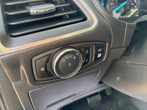 Used 2024 Ford Edge Titanium AWD/4WD image 19