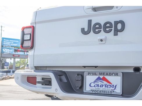 Used 2021 Jeep Gladiator Overland AWD/4WD image 30