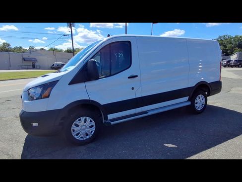 Certified 2025 Ford Transit 250 Low Roof w/ Exterior Upgrade Package RWD image 4