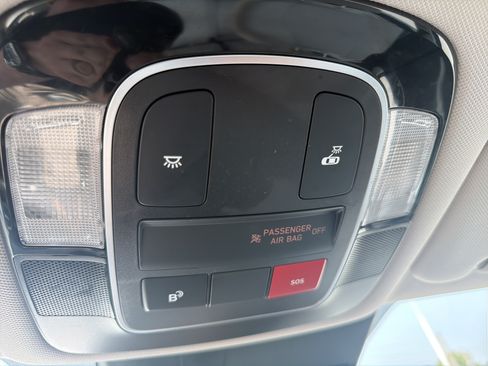 Used 2025 Hyundai Sonata SEL FWD image 30
