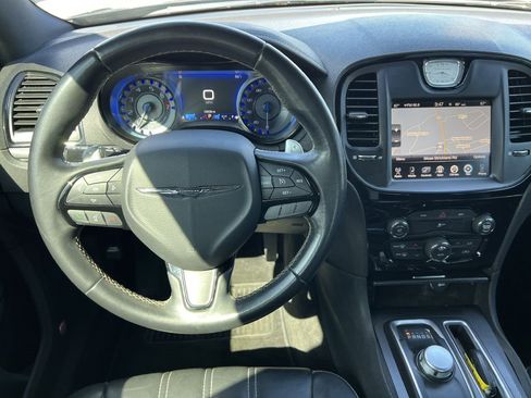Used 2016 Chrysler 300 S image 13