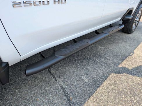 Used 2025 Chevrolet Silverado 2500 Custom w/ Custom Convenience Package AWD/4WD image 12