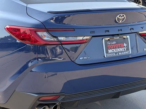 Used 2025 Toyota Camry SE FWD image 8