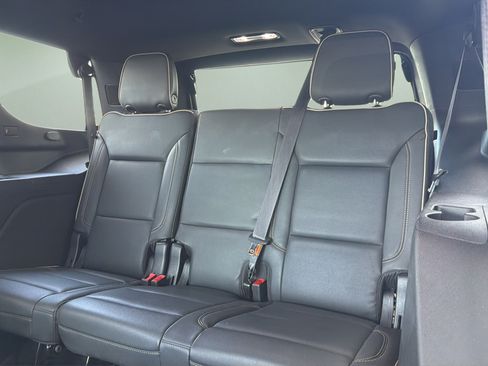 Used 2024 Chevrolet Tahoe Premier AWD/4WD image 17