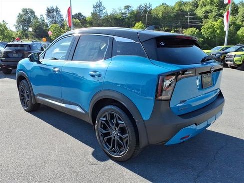 New 2026 Nissan Kicks SR w/ SR Premium Package AWD/4WD image 3