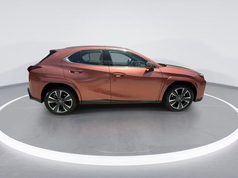 Certified 2025 Lexus UX 300h FWD w/ Accessory Package (Z1) image 9