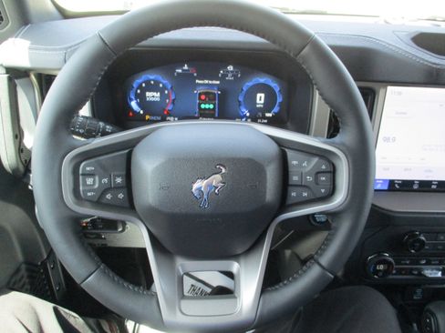 New 2025 Ford Bronco Outer Banks image 12