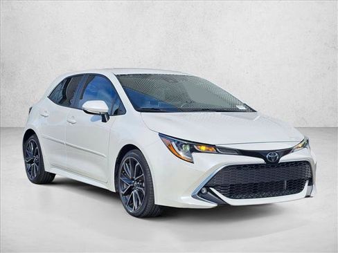 Used 2019 Toyota Corolla XSE image 3