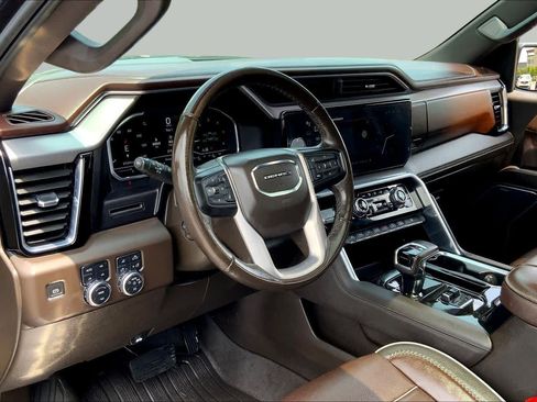 Used 2022 GMC Sierra 1500 Denali AWD/4WD image 18