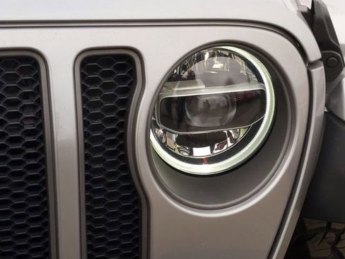 Used 2019 Jeep Wrangler Unlimited Rubicon w/ Uconnect 4C Nav & Sound Group image 39