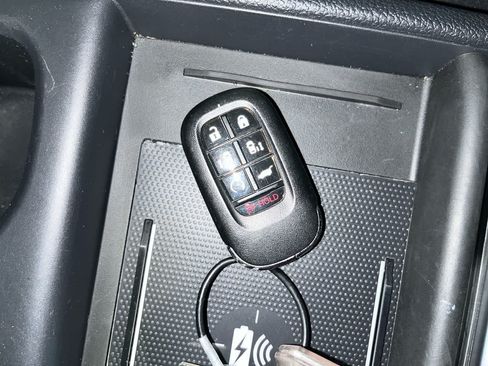 Used 2025 Honda Odyssey Sport-L image 24