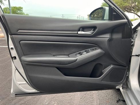 Used 2021 Nissan Altima 2.5 S w/ Driver Assist Package image 11