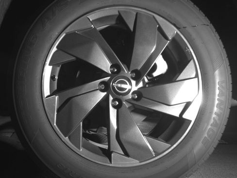 Used 2025 Nissan Rogue SV image 14