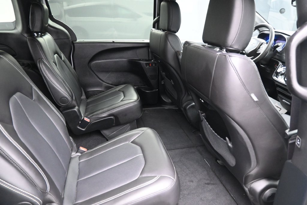 Used 2026 Chrysler Pacifica Select FWD image 29