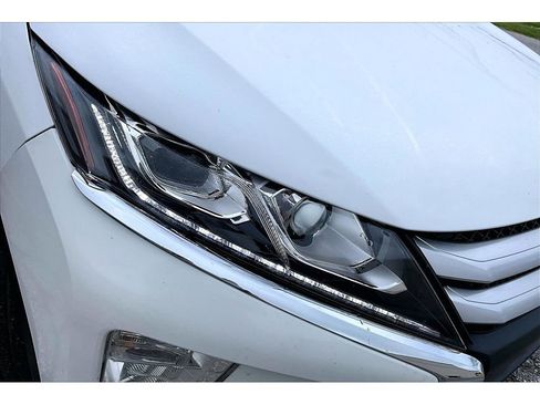 Used 2018 Mitsubishi Eclipse Cross ES FWD image 31