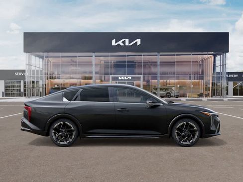 New 2025 Kia K4 GT-Line image 7