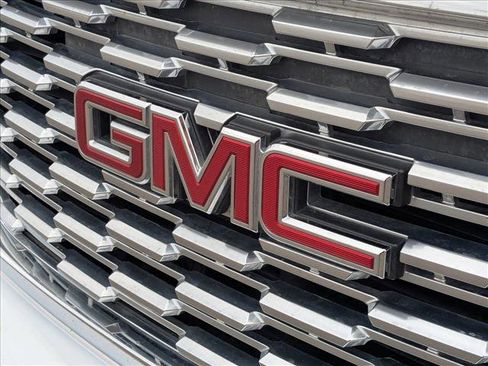 Used 2018 GMC Yukon XL Denali w/ Open Road Package image 3