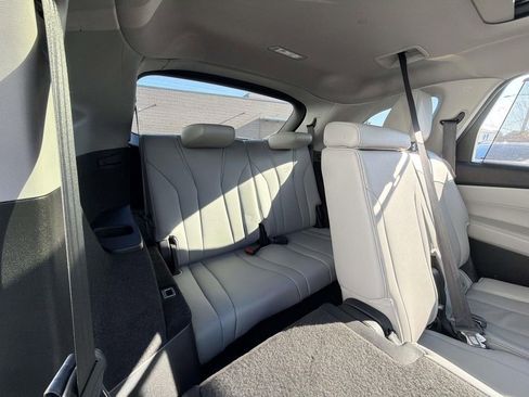 Used 2023 Acura MDX SH-AWD w/ Technology Package image 17