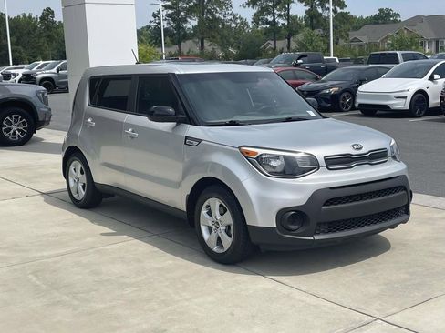 Used 2018 Kia Soul FWD image 4