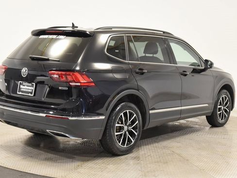 Used 2021 Volkswagen Tiguan SE w/ Panoramic Sunroof Package image 30