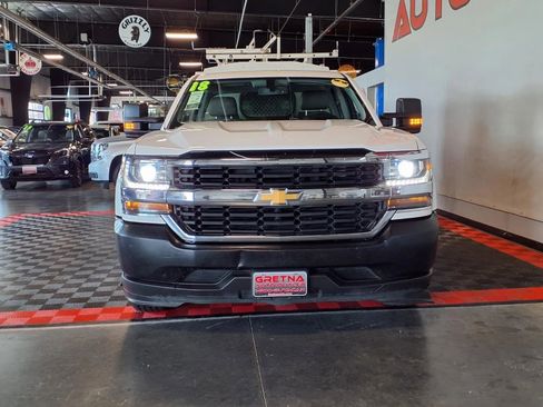 Used 2018 Chevrolet Silverado 1500 W/T w/ Trailering Package RWD image 2
