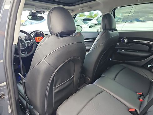 Used 2019 MINI Cooper Clubman S w/ Premium Package image 18