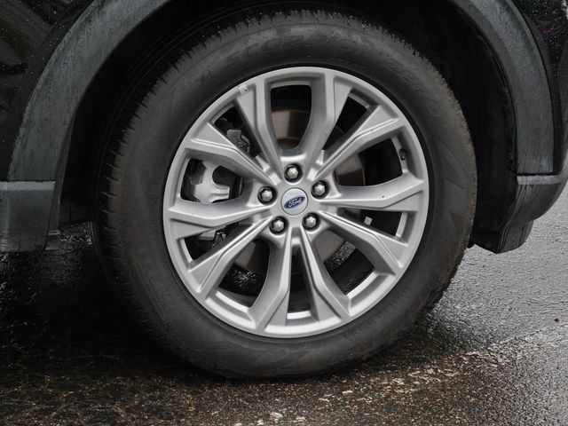 Used 2023 Ford Explorer Limited AWD/4WD image 7