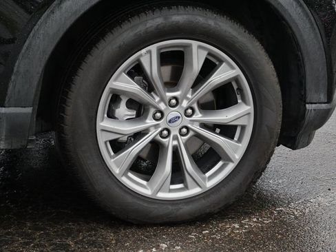 Used 2023 Ford Explorer Limited AWD/4WD image 7