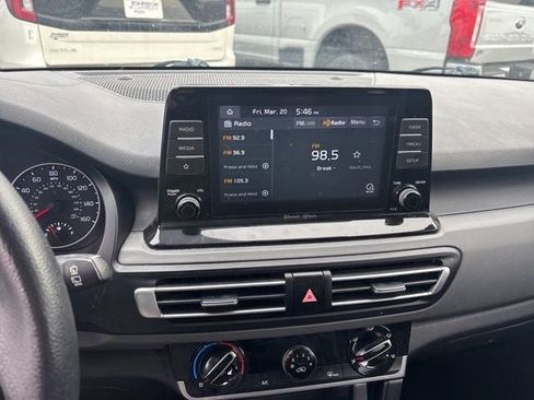 Used 2021 Kia Seltos LX image 21