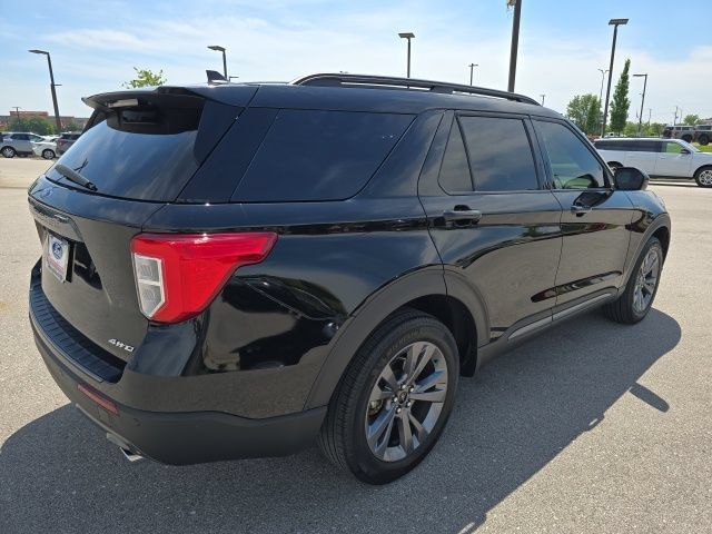Certified 2023 Ford Explorer XLT w/ Equipment Group 202A AWD/4WD image 5