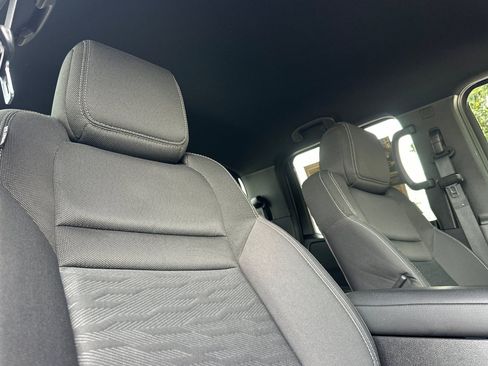 Used 2023 Nissan Frontier SV w/ Midnight Edition Package image 20